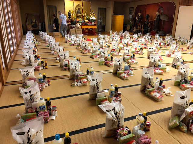 Ấm lòng những sẻ chia của người Việt tại Nhật giữa đại dịch Covid-19